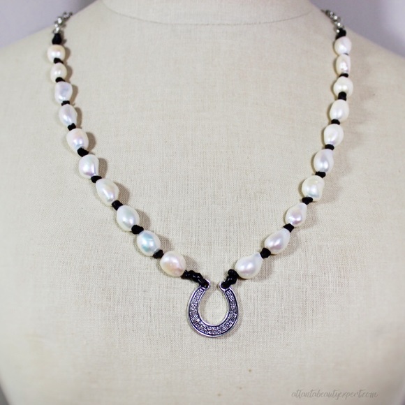 Leather and pearl horseshoe necklace
